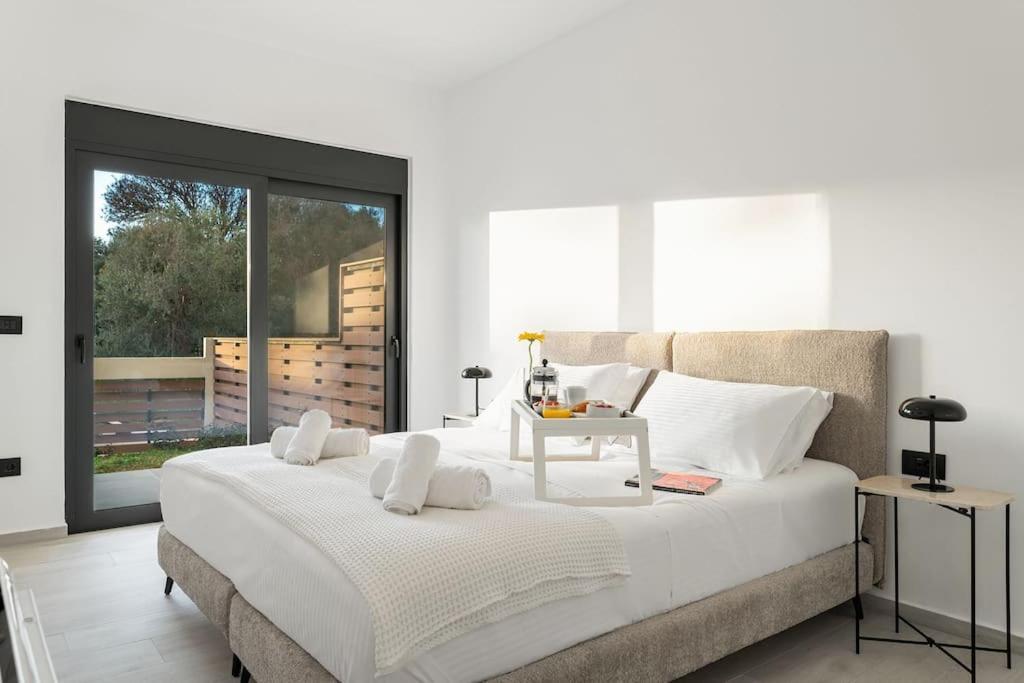 Maison Du Jardin 2-Bedroom Apartment Private Outdoor Jacuzzi Rhodes City ภายนอก รูปภาพ