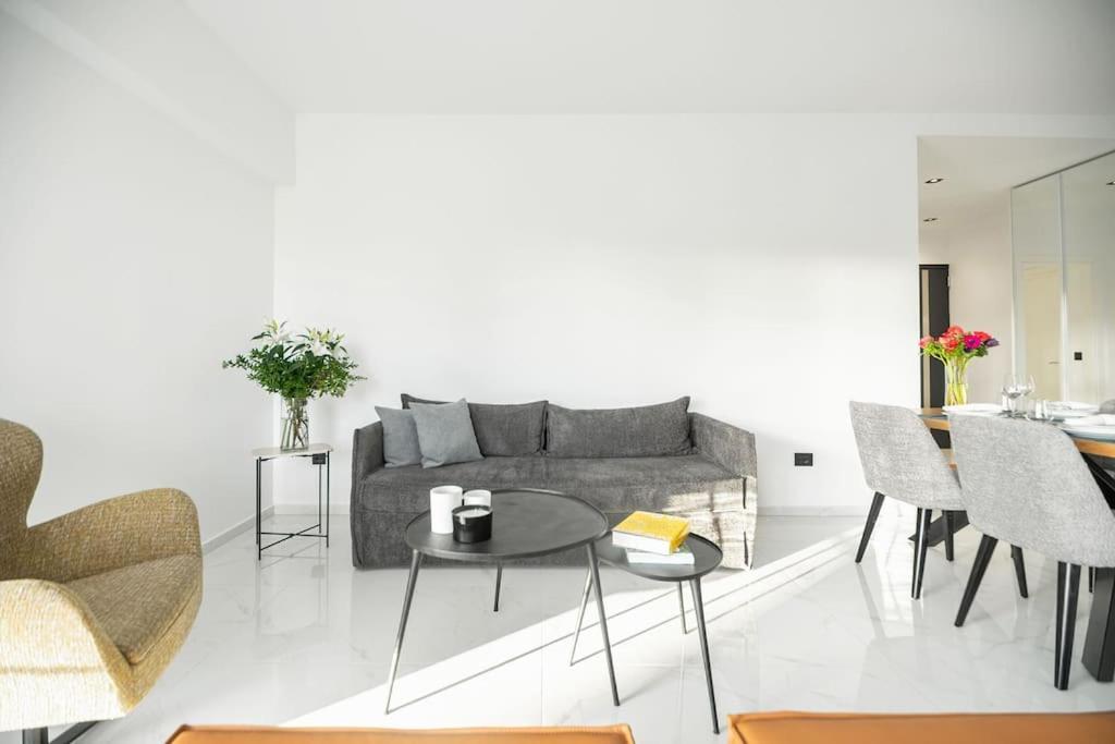 Maison Du Jardin 2-Bedroom Apartment Private Outdoor Jacuzzi Rhodes City ภายนอก รูปภาพ